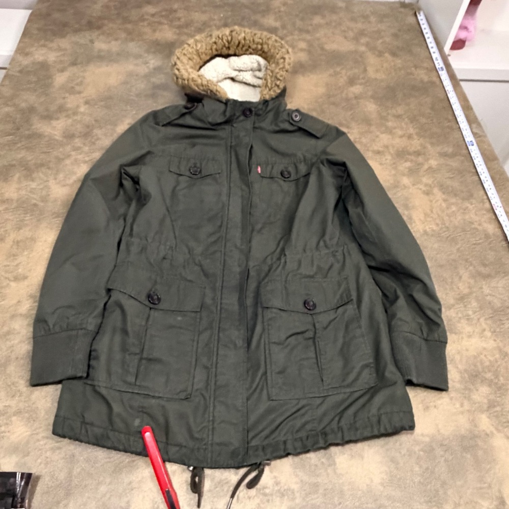 Levis Parka Jacket Womens Medium Green Sherpa Lined Faux Fur Hood Utility 7767